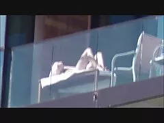 لعنتی داغ دو لزبین با اسباب بازی های جنسی سکس زیباترین زن جهان روی یک کاناپه نرم