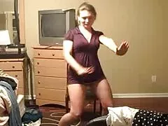 رئیس پس از ملاقات زیباترین فیلم سکسی با یک کارمند در محل کار ، او را به خاطر رابطه جنسی همجنسگرایان اغوا کرد