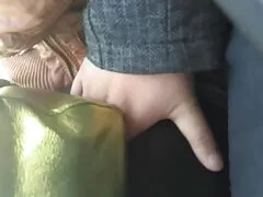 مادر سختگیر پسرش را به دلیل استمنا مجازات کرد ، و سپس از محارم زیباترین سکس دنیا پشیمان شد