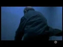 جوجه تنومند موی تیره به زیبایی یک فالوس قوی را می مکد و تکان می زیباترین زنان سکسی خورد