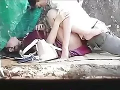 یک زیباترین زنان سکسی سبزه زیبا به دیدار آمد و یک دیک چاق در هر دو سوراخ پیدا کرد