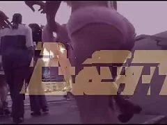 متخصص زنان به آرامی یک اسباب بازی جنسی را بین پاهای یک دختر روسی زیباترین سکسهای دنیا فرو می برد